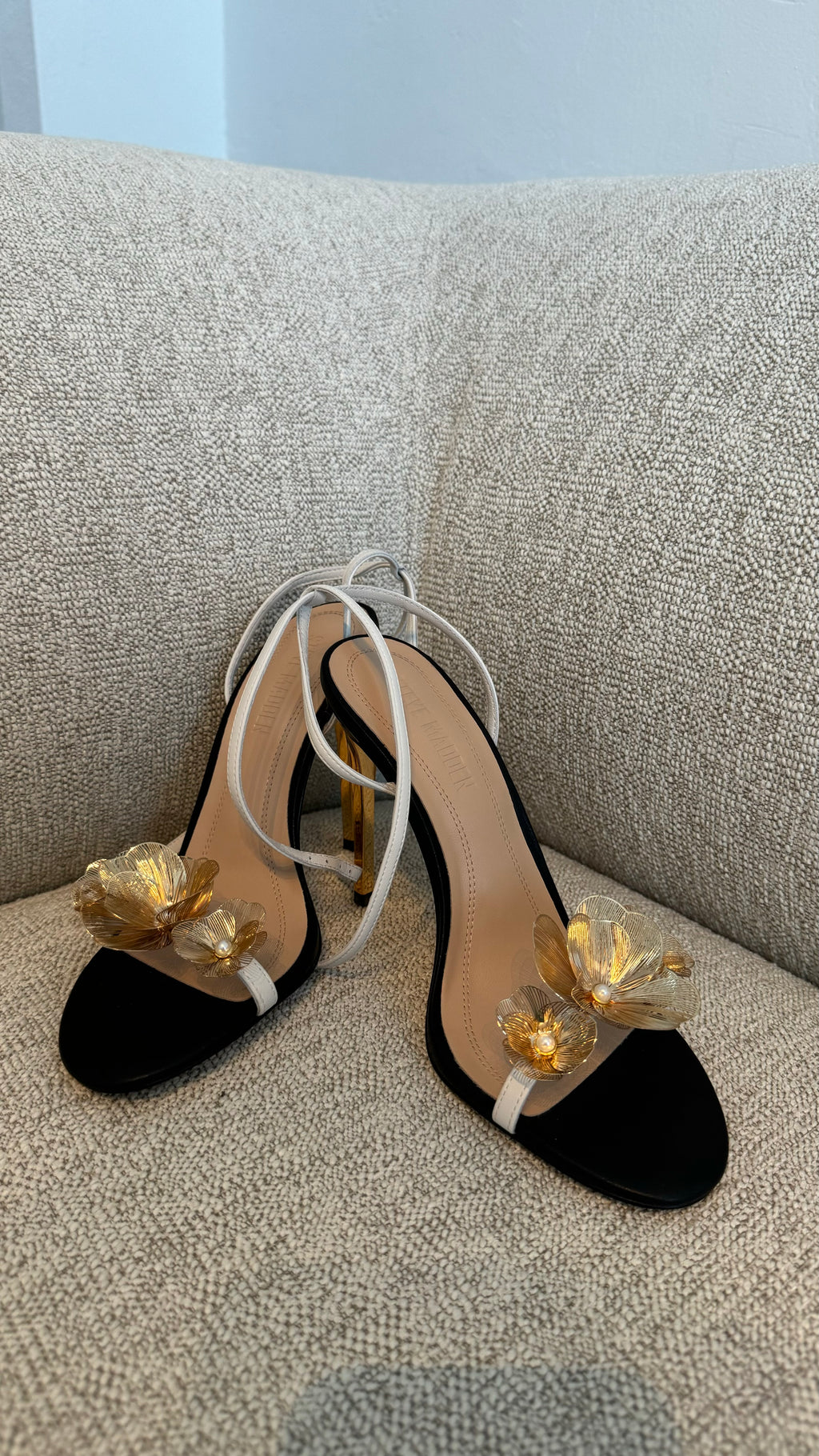SM FLOWER HEELS