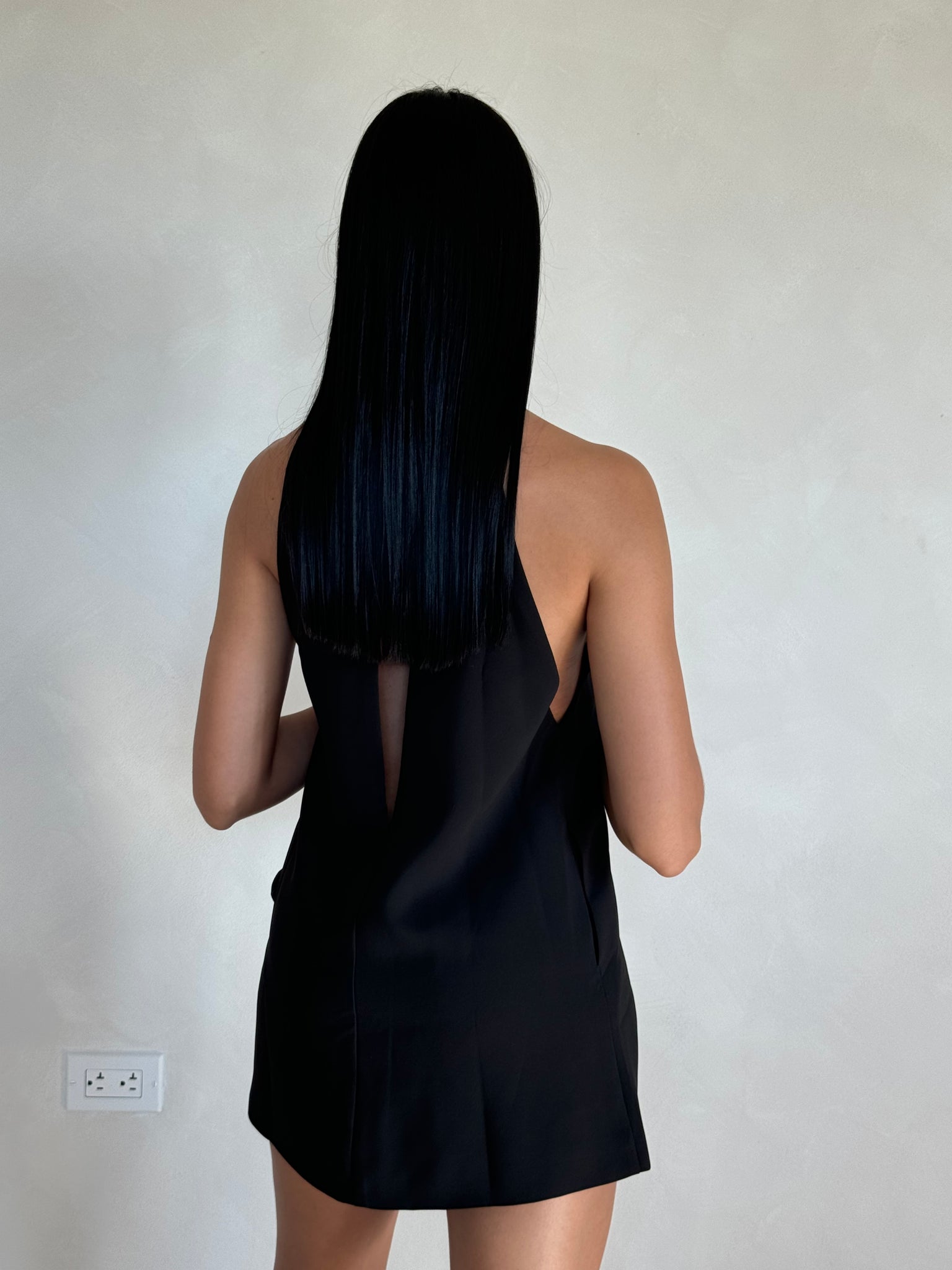 BLACK TURTLE NECK CUTOUT DRESS