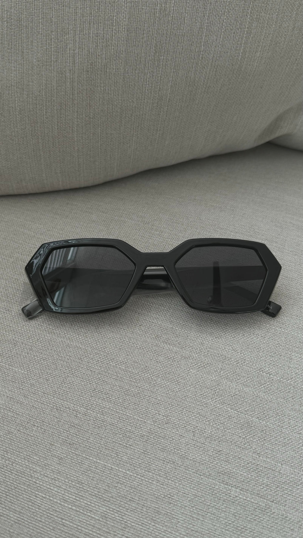 "CANNES" BLACK SUNGLASSES