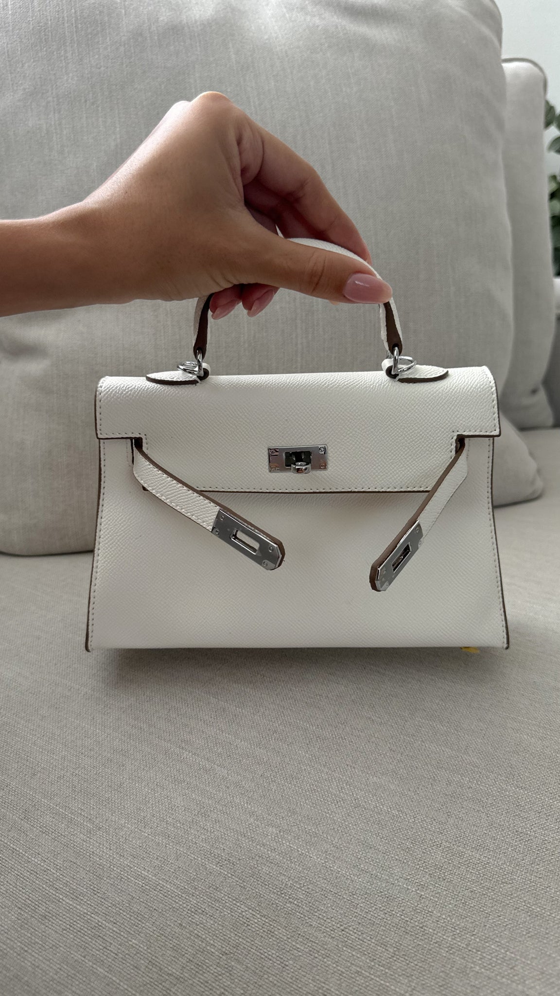 WHITE TOP-HANDLE MINI BAG 22