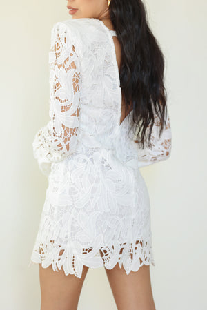WHITE LACE DRESS
